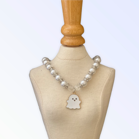 My Fa-BOO-Lous Pearl Ghost Necklace (Color: White, size: medium)