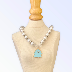 My Fa-BOO-Lous Pearl Ghost Necklace (Color: Blue, size: large)